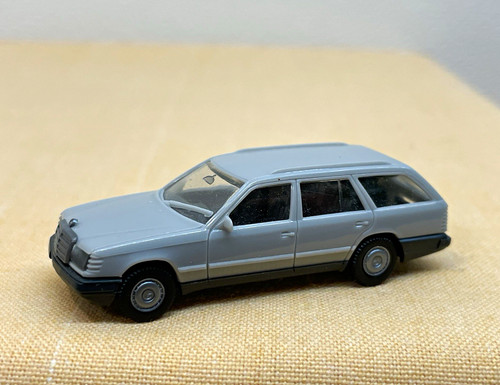 Herpa mercedes benz 300 - 1:87,
