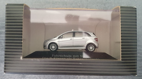 Herpa mercedes benz die b - mercedes,